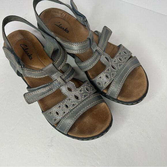 Clark’s leather Gray Comfort Sandals shoes 7 Cushioned Footbed - Picture 2 of 9